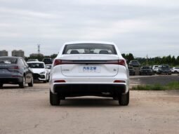 
										Roewe i5 full									
