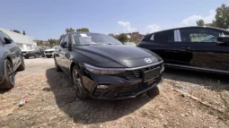 
										Hyundai Elantra full									
