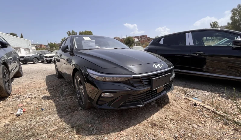 
								Hyundai Elantra full									